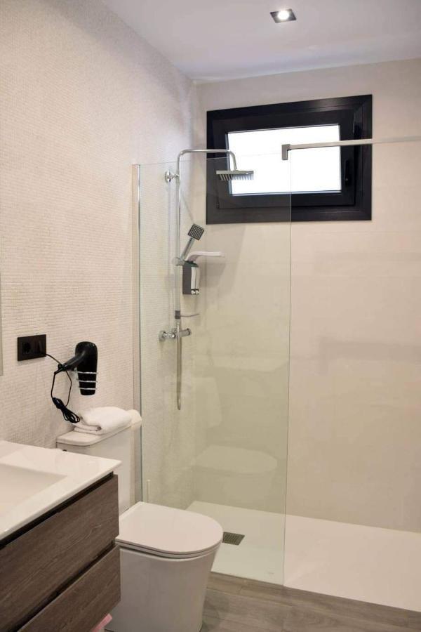 Alojamientos Lola, Suite Con Jacuzzi Benalup-Casas Viejas Exterior photo